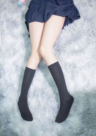 三人边走边吮她的花蒂_720免费观看电视剧