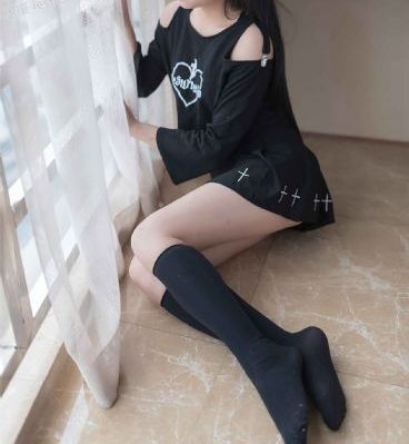 葵司淫秽女教师_HD迅雷电影在线