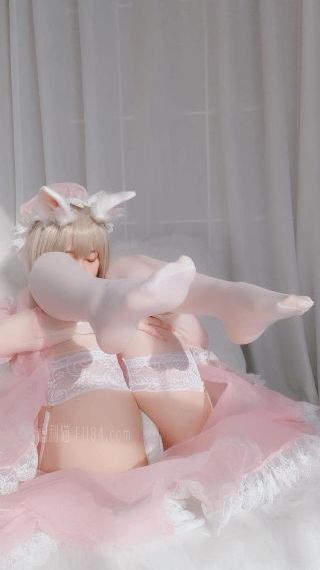 厨房掀开馊了裙子挺进视频_720高清电影在线