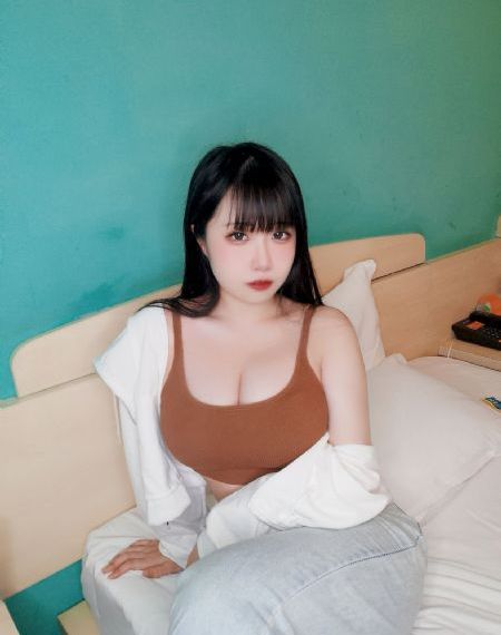 丝袜老师麻麻被灌满白浆_1080P在线观看视频
